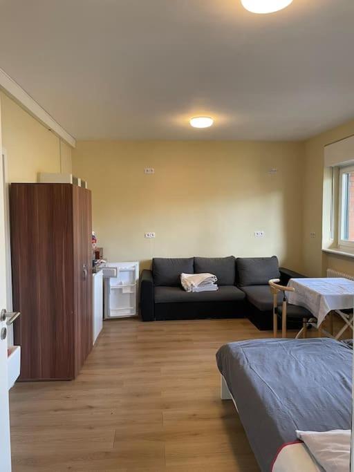 Einzimmerwohnung + Dusche Und Wc Берлин Экстерьер фото
