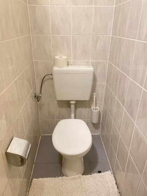 Einzimmerwohnung + Dusche Und Wc Берлин Экстерьер фото